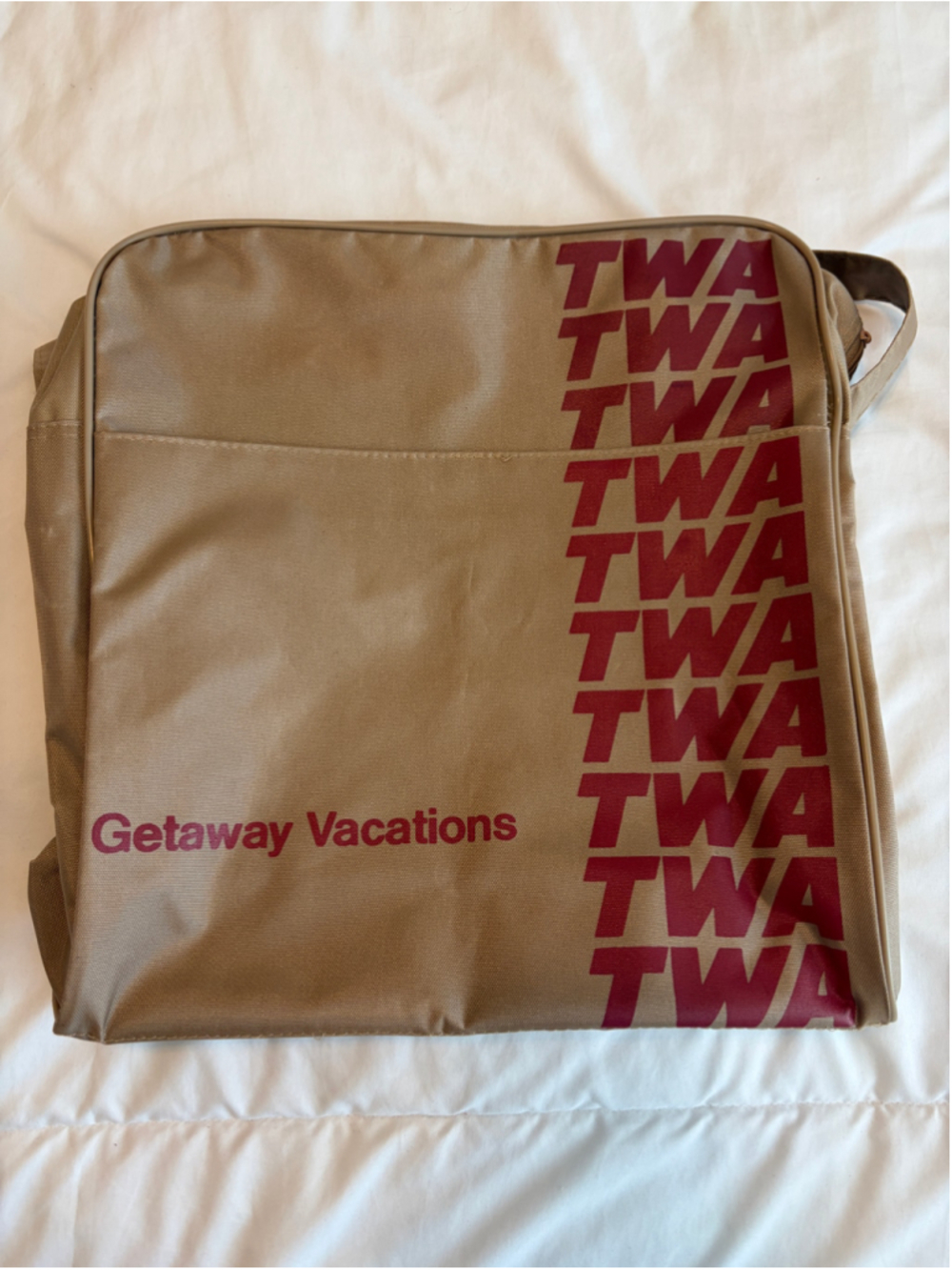 Vintage 1970s TWA Getaway Vacations Flight Bag Carry On Airline Retro M12